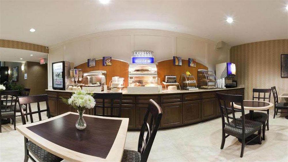 Holiday Inn Express Houston North-1960 Champions Area المظهر الخارجي الصورة