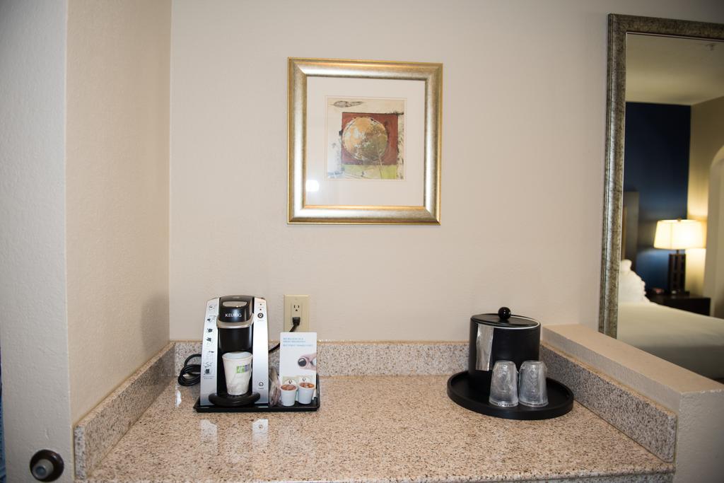 Holiday Inn Express Houston North-1960 Champions Area المظهر الخارجي الصورة