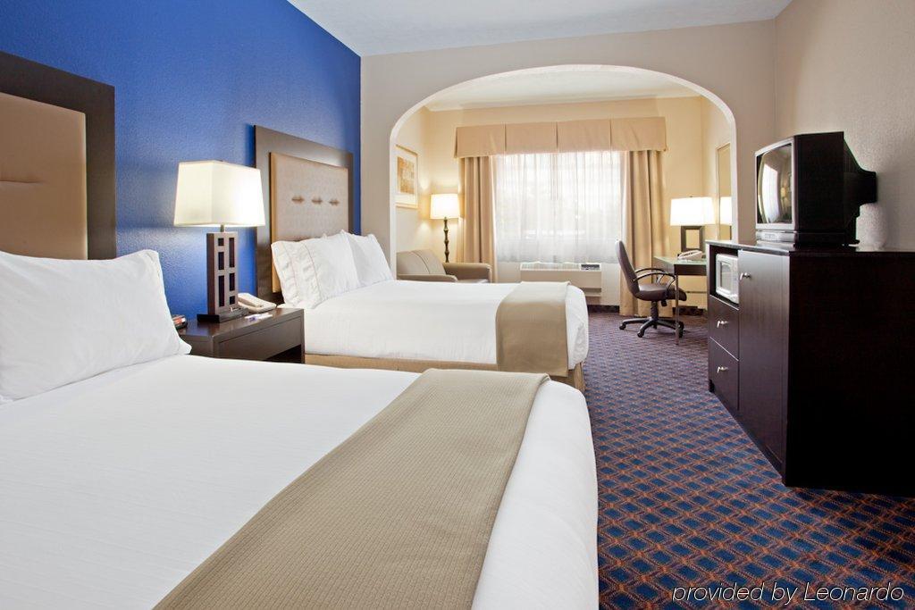 Holiday Inn Express Houston North-1960 Champions Area المظهر الخارجي الصورة