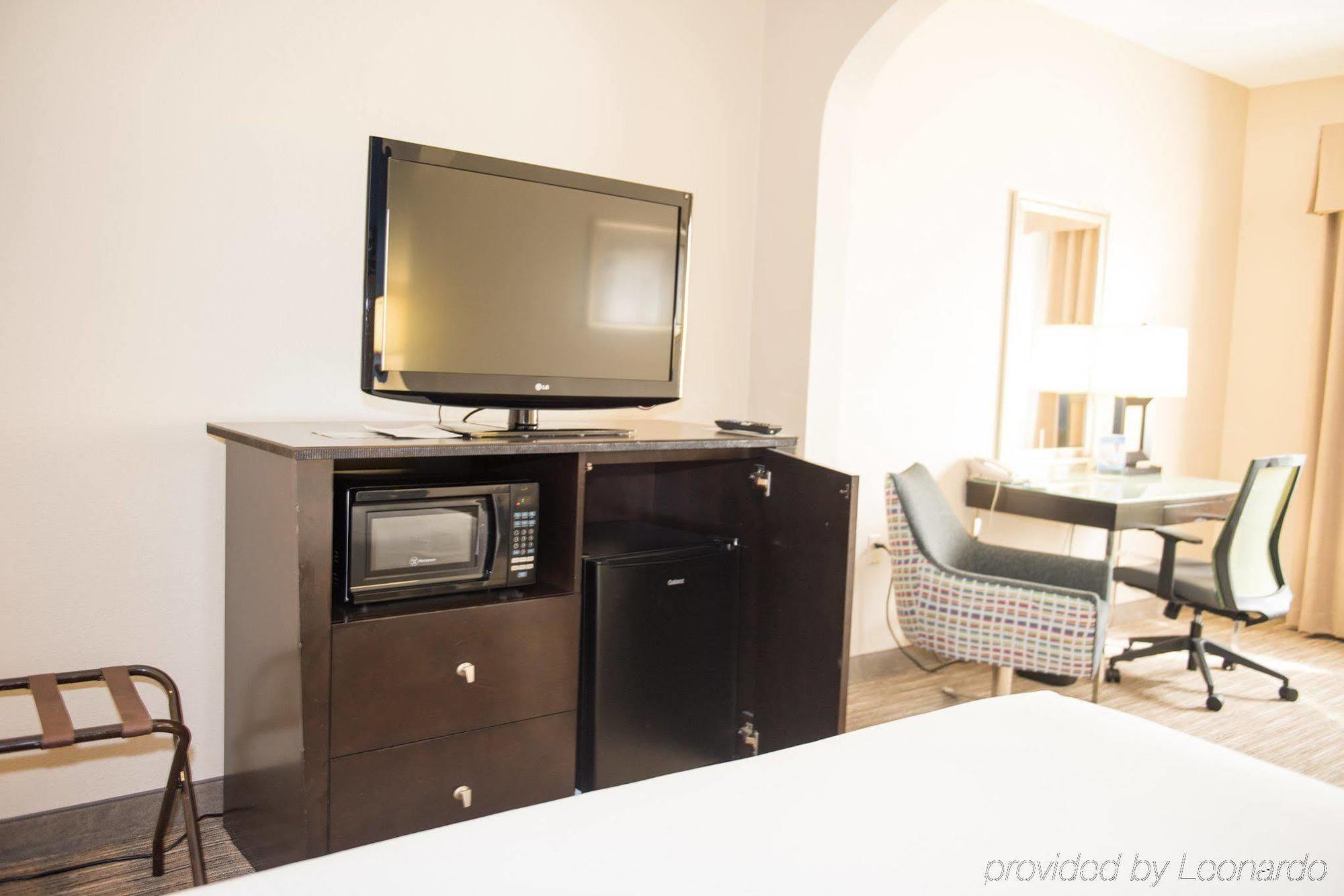 Holiday Inn Express Houston North-1960 Champions Area المظهر الخارجي الصورة