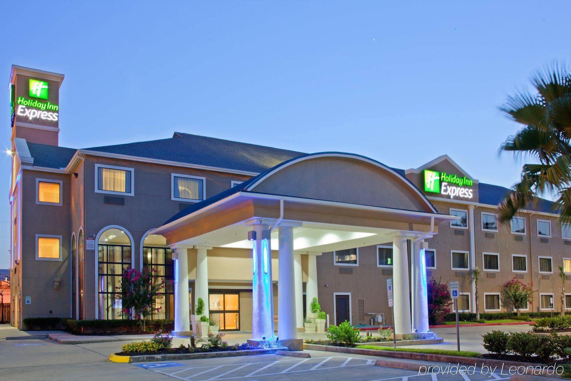 Holiday Inn Express Houston North-1960 Champions Area المظهر الخارجي الصورة